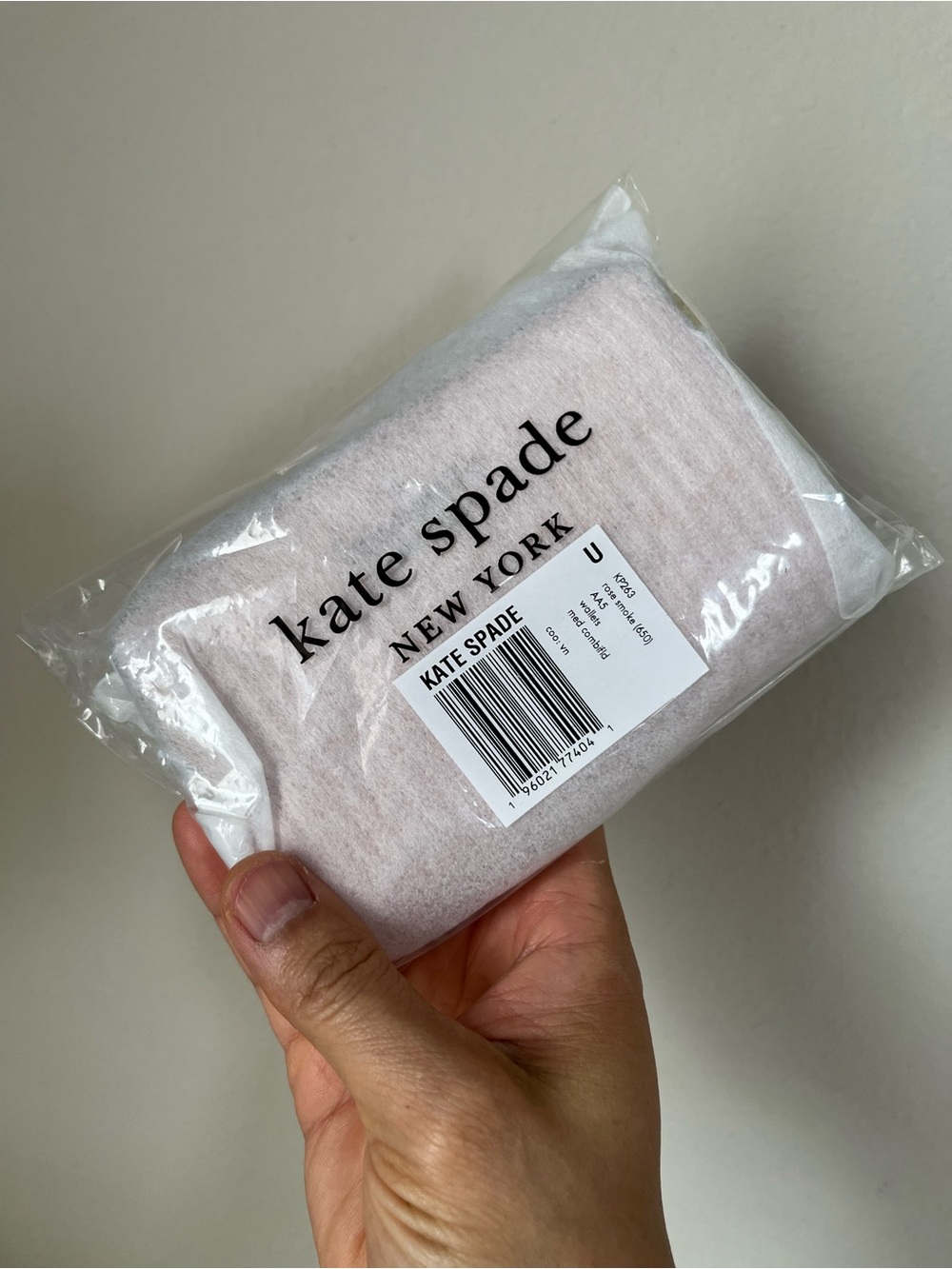 Kate Spade Wallet🎈🎈 - Picture 9 of 9